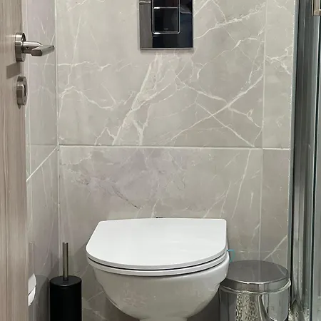 Unforgettable Experience In A Modern Apartment!