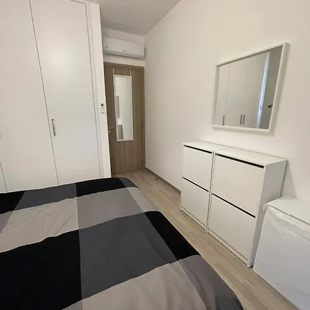 Unforgettable Experience In A Modern Apartment! 拉纳卡