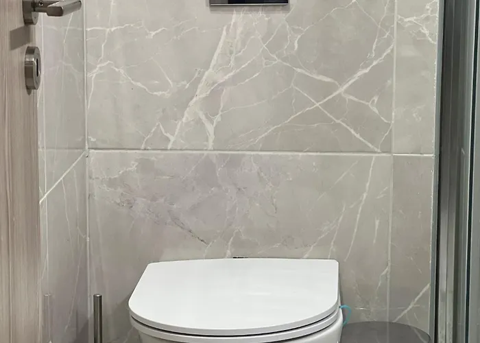 Unforgettable Experience In A Modern Apartment!