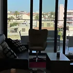 Unforgettable Experience In A Modern Apartment!